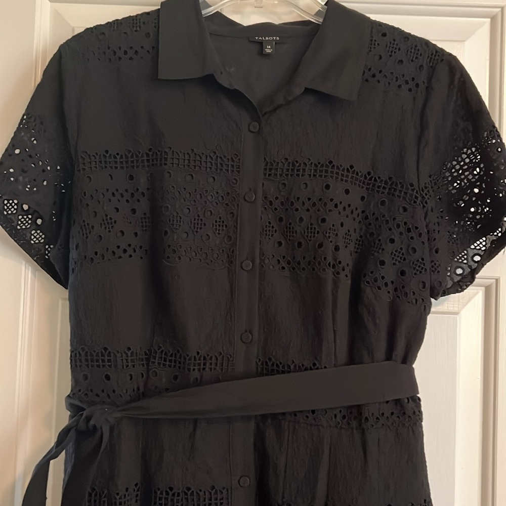 Black eyelet dress with tie belt - Picture 6 of 6